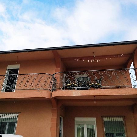 Boki Family Home De Lux Bar Exterior photo